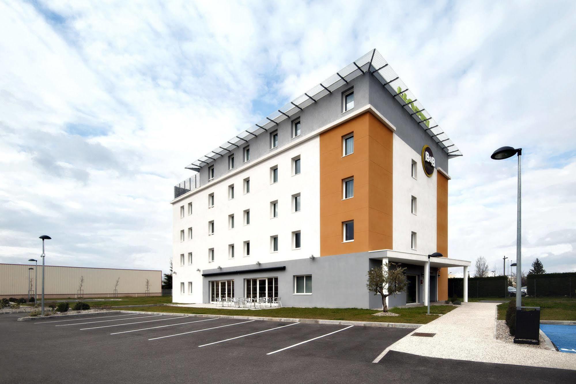 B&B Hôtel Lyon Eurexpo Chassieu Exterior foto